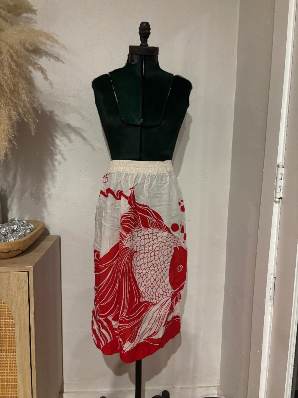 Vintage koi fish mid length skirt